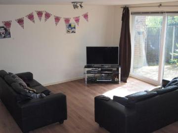 11 Friars Court, The Park. 4 bed house to rent £2,721 pcm £628 pw
