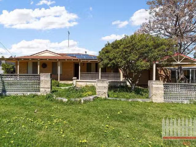 11 Galleon Place, Yanchep, WA 6035