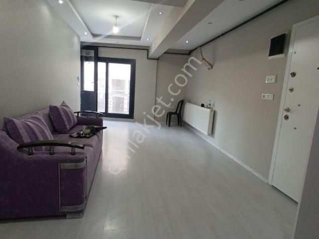 1+1 Geniş Kilerli Ögrenciye Ya Da Çalışan Bayana Kiralık
