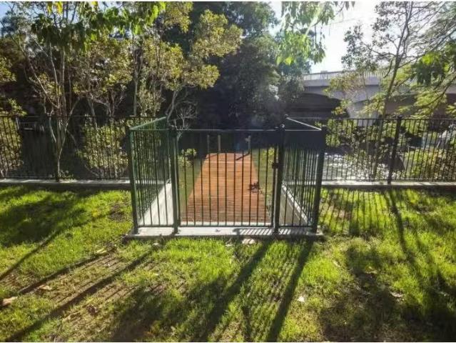 11 Gillan Street, NORMAN PARK House for rent Listed by Zeta M.