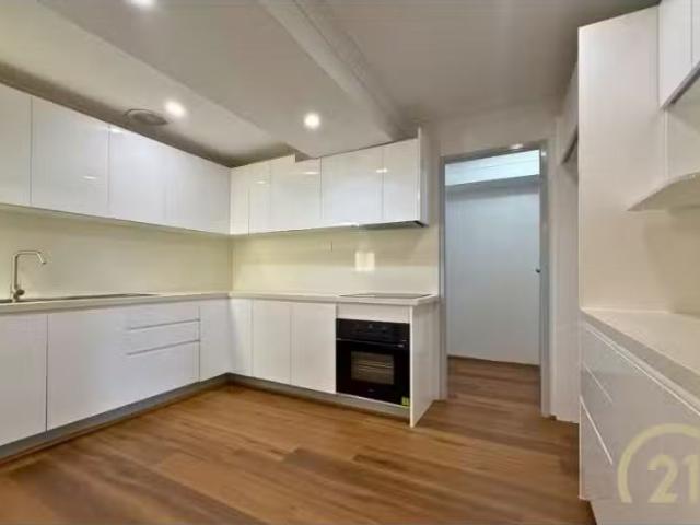 11 Glen Elgin Crescent, Edensor Park House for rent Listed by.