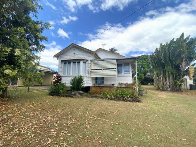11 Gray Street, Atherton QLD