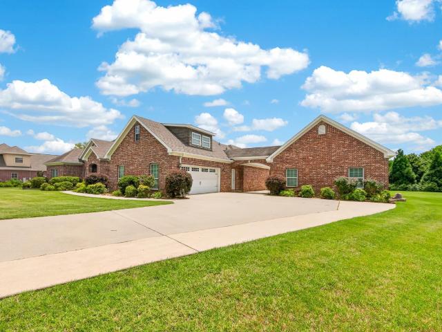 11 Greystone Boulevard