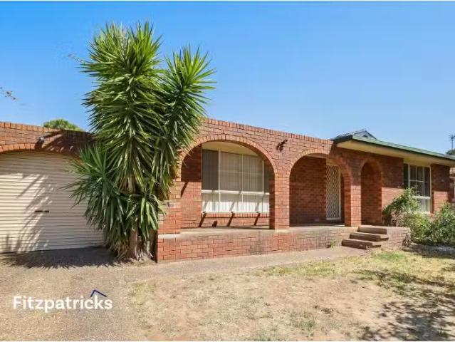 11 Gunn Drive, Estella House for rent Listed by Rental Depart.
