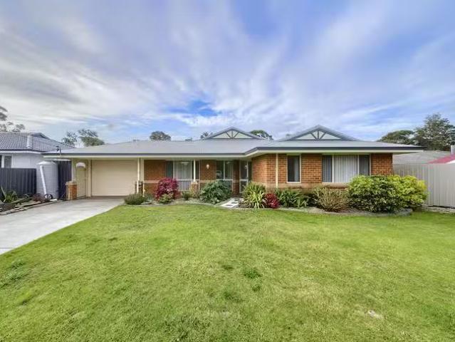 11 Harbour View Parade, Warrenup, WA 6330