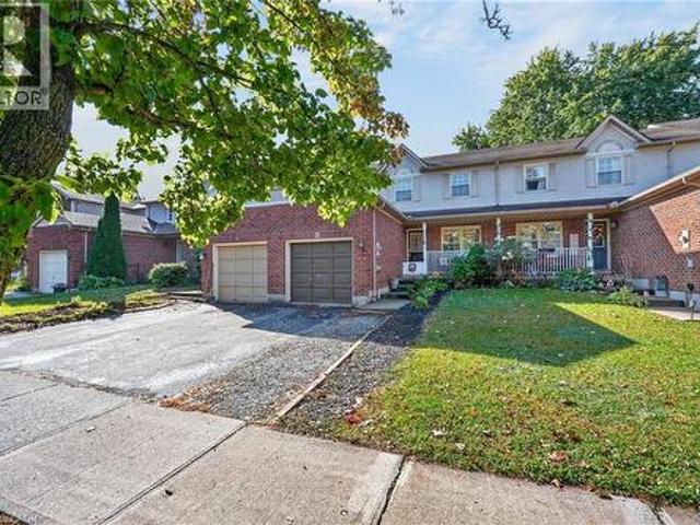 11 Hedge Lawn Drive, Grimsby, ON, L3M 5G9 house for sale | Listing ID 40871 | Royal LePage