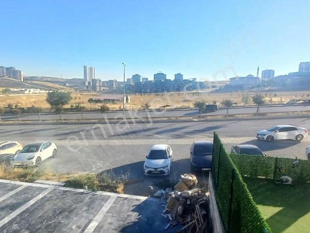 1+1 Her Şey Dahil 70 M2 Büyük Tip Katta Ön Cephe Daire