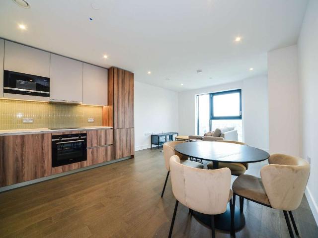 11 Hewson Way, Elephant And Castle, London SE17, 1 bed flat to rent, £2,860 pcm | PrimeLocation