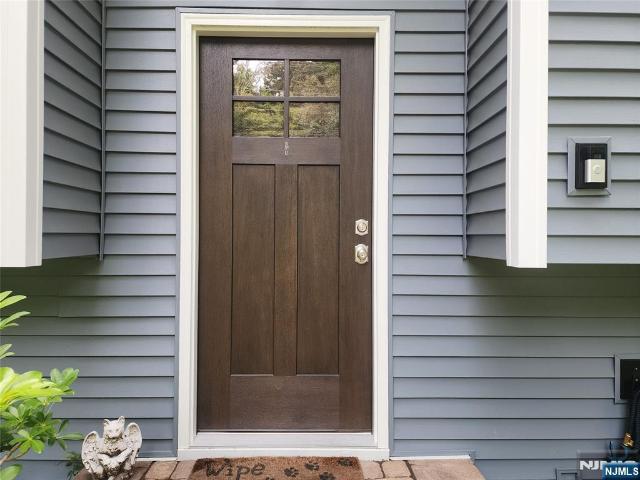 11 Hillsdale Drive