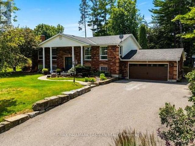 11 Hillside Drive, Selwyn, ON, K0L 1T0 house for sale | Listing ID X13604 | Royal LePage