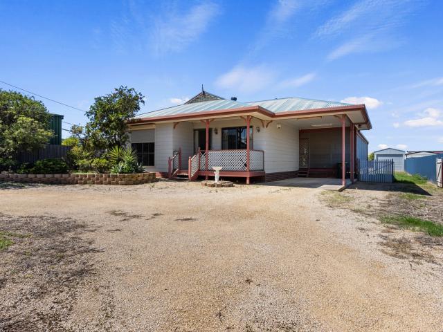 11 Hogarth Street, Ardrossan, SA 5571 House for Rent Ray White Yorke Peninsula