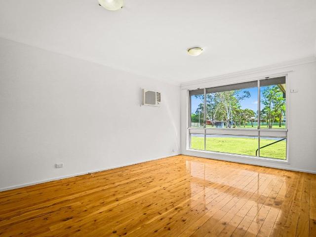 11 Hoyle Drive Dean Park, NSW 2761