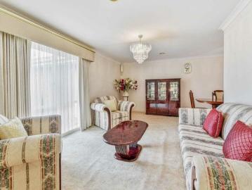 11 Ironbark Close Close, Hampton Park VIC