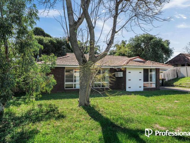 11 Karimba StreetWanneroo WA 6065, Australia