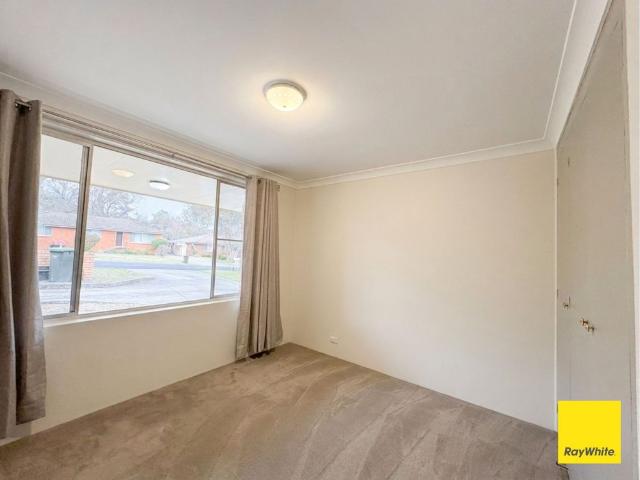 1/1 Kathleen Crescent