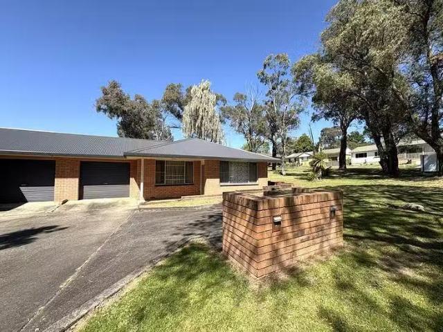 1/1 Kathleen Crescent, Armidale, NSW 2350