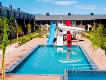 1+1 Kendine Ait Bahçesi Var / Lüks Sitede / Çıplaklı
