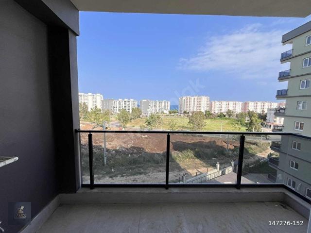 1+1 KİRALIK HAVUZLU DENİZ MANZARALI İSKANI ALINMIŞ LÜKS DAİRE