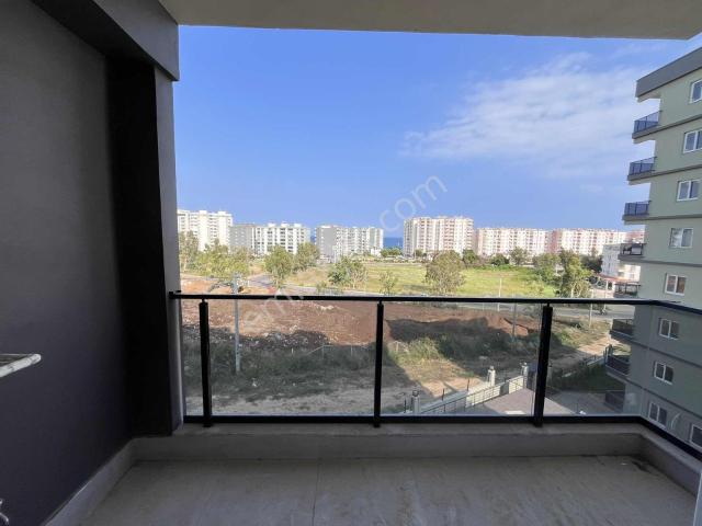 1+1 Kiralık Havuzlu Deniz Manzaralı İskanı Alınmış Lüks Daire