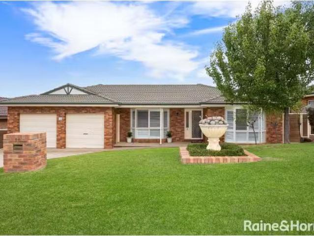 11 Kirrang Avenue, GLENFIELD PARK House for rent Listed by Ra.