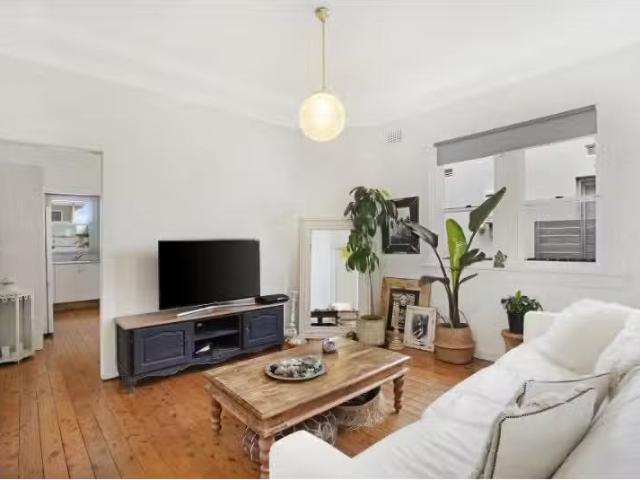 11 Kitchener Street, Maroubra House for rent Listed by David.