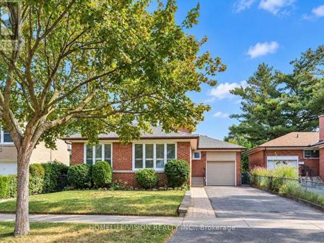 11 Larstone Avenue, Toronto, ON, M8Z 2N5 house for sale | Listing ID W14031 | Royal LePage