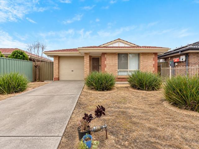 11 Lauren Drive, Paralowie SA 5108