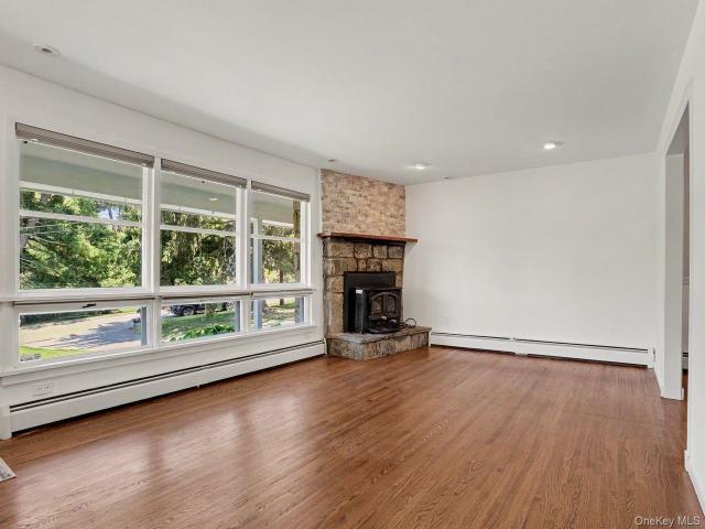 11 Leona Drive