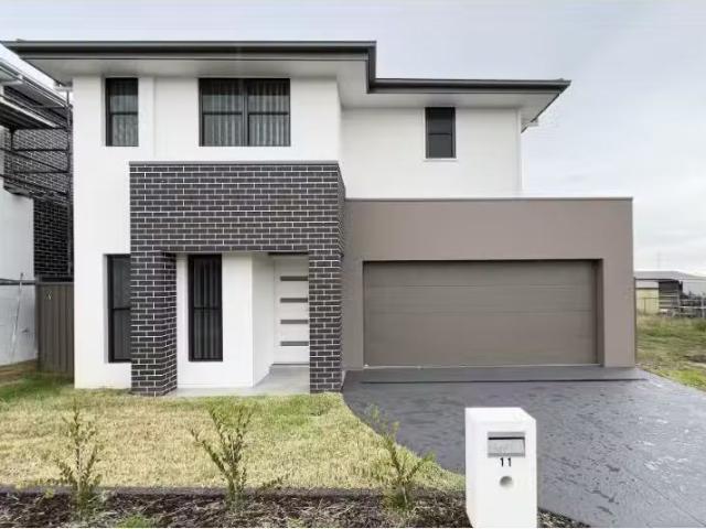 11 Lippizan Road, Austral House for rent Listed by Natasha Sa.