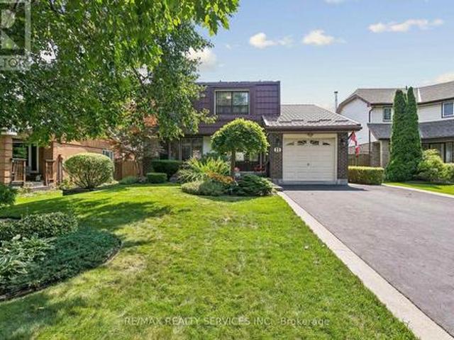 11 Longbourne Crescent, Brampton, ON, L6S 2R8 house for sale | Listing ID W13666 | Royal LePage