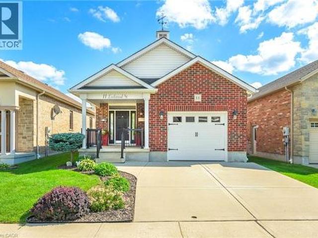 11 Lockwood Street, Cambridge, ON, N1P 0A5 house for sale | Listing ID 40855 | Royal LePage