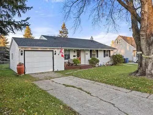 11 Lodge Ave, Winnipeg, MB, R3J 0R4 house for sale Listing.