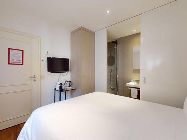 11 m², 1. Stock