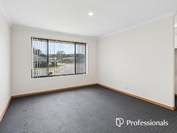 11 Madeira TurnByford WA 6122, Australia