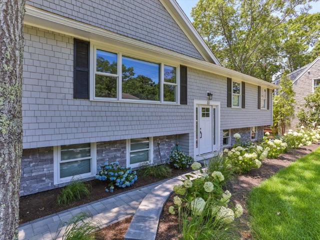 11 Madeline Rd