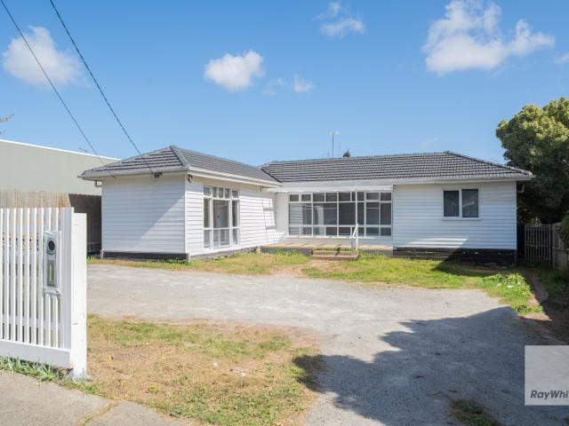 11 Middleborough Road, Burwood, VIC 3125 House for Rent Ray White Burwood & Blackburn Group