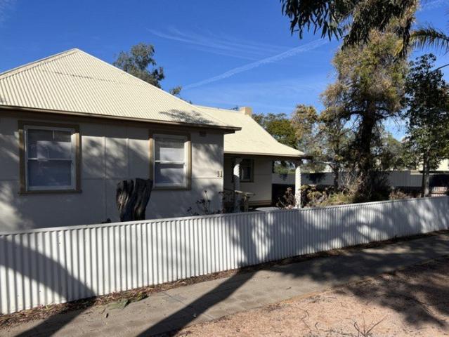 11 Mildred Street, Port Augusta West