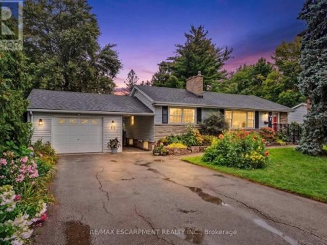 11 Miller Drive, Hamilton, ON, L9G 2H9 house for sale | Listing ID X13769 | Royal LePage