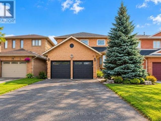 11 Murkar Crescent, Whitby, ON, L1N 8Y4 house for sale | Listing ID E13835 | Royal LePage