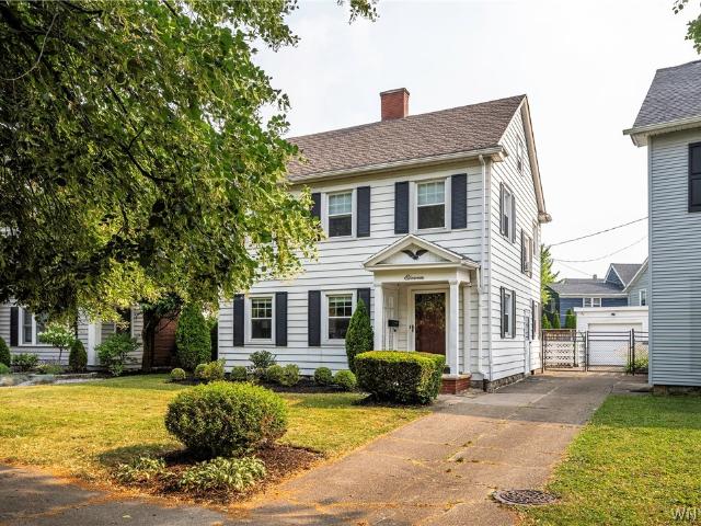 11 North Drive