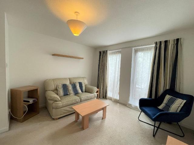 11 Northland Avenue, Glasgow, G14 9BN, United Kingdom | 2 bed apartment for rent #136750028 | Rentberry