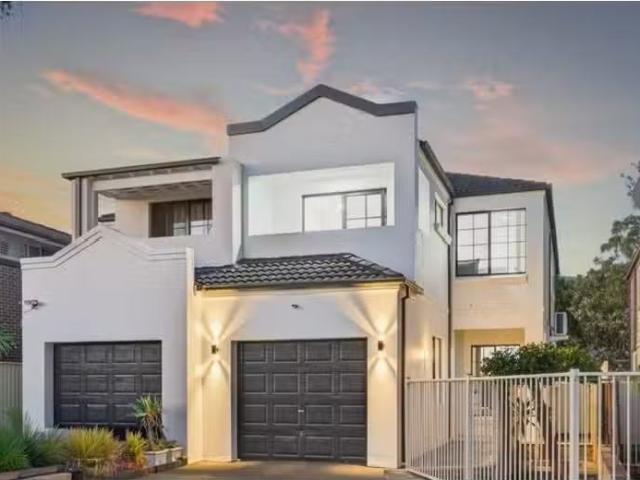 11 Oatlands Street, Wentworthville House for rent Listed by E.