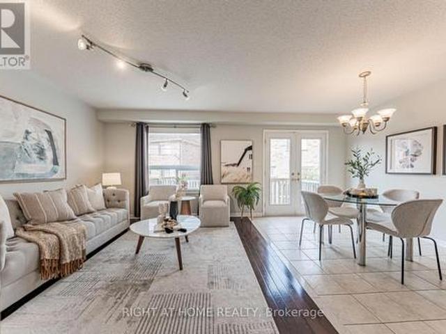 11 Olivett Lane, Brampton, ON, L7A 2X3 house for sale | Listing ID W13588 | Royal LePage