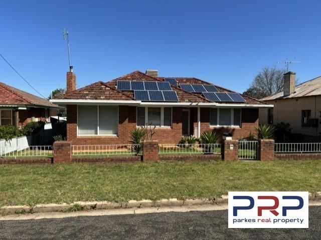 11 Oswin Street Parkes