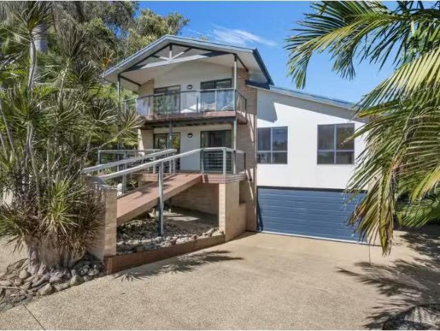 11 Panorama Drive, Bonny Hills House for rent Listed by J & S.