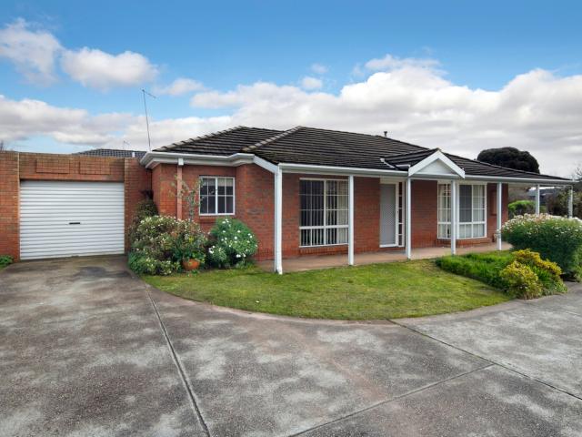 1/1 Paley Court, ALFREDTON VIC 3350