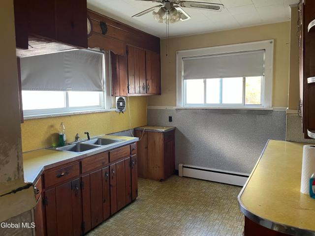 11 Pine St, Bethlehem, NY 12203 | MLS #202620