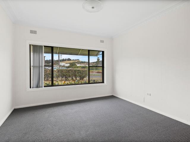 11 Pioneer Drive Oak Flats, NSW 2529