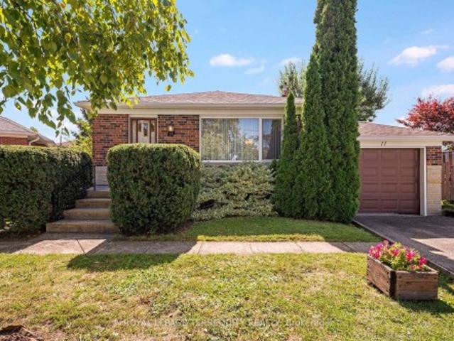11 Picton Crescent, Toronto, ON, M3K 1W4 house for sale | Listing ID W13783 | Royal LePage