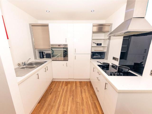 11 Plaza Boulevard, Liverpool L8, 2 bed flat to rent, £1,100 pcm | PrimeLocation